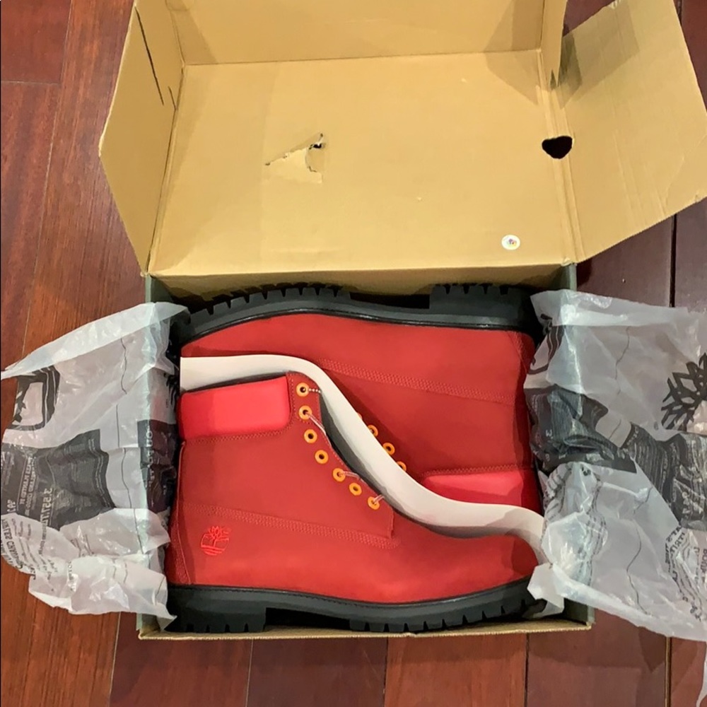 BRAND NEW Timberland Boots